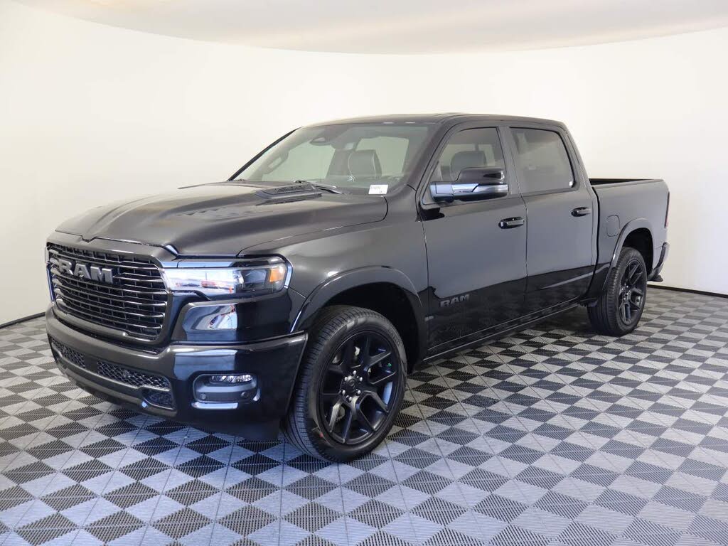 2026 RAM 1500 Laramie Crew Cab 4WD