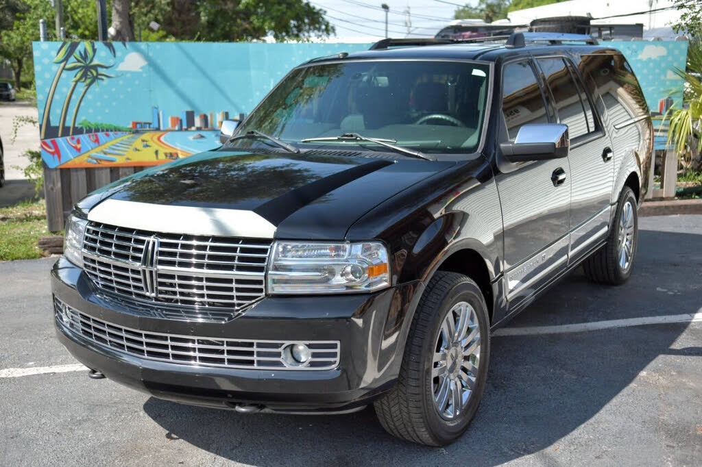 2009 Lincoln Navigator L RWD