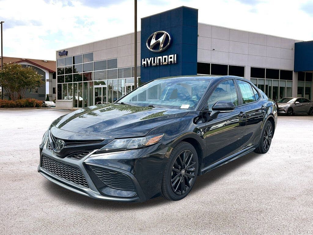 2023 Toyota Camry SE FWD