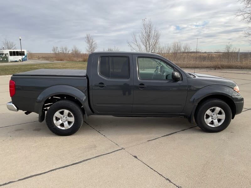 2013 Nissan Frontier SV Crew Cab 4WD