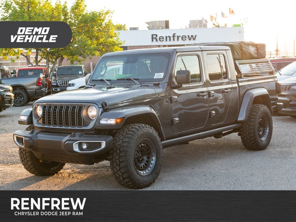 Jeep Gladiator Sport S Crew Cab 4WD 2025