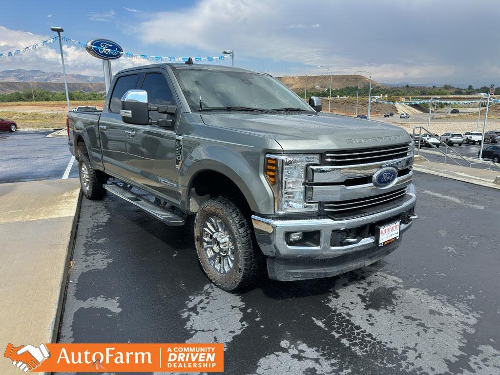 2019 Ford F-250 Super Duty Lariat Crew Cab 4WD