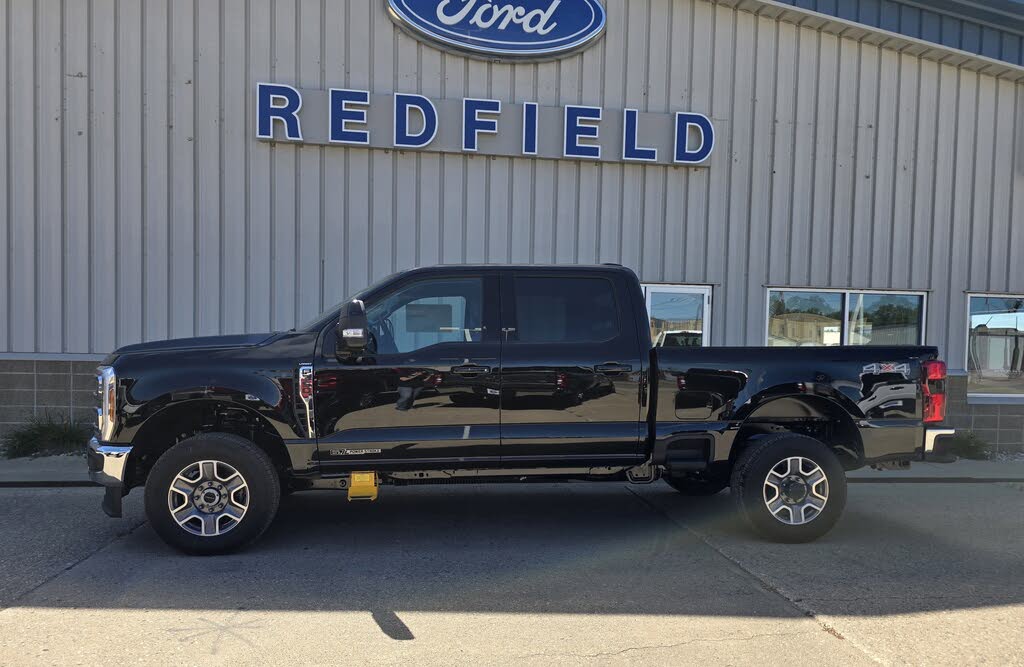 2026 Ford F-350 Super Duty Lariat Crew Cab 4WD