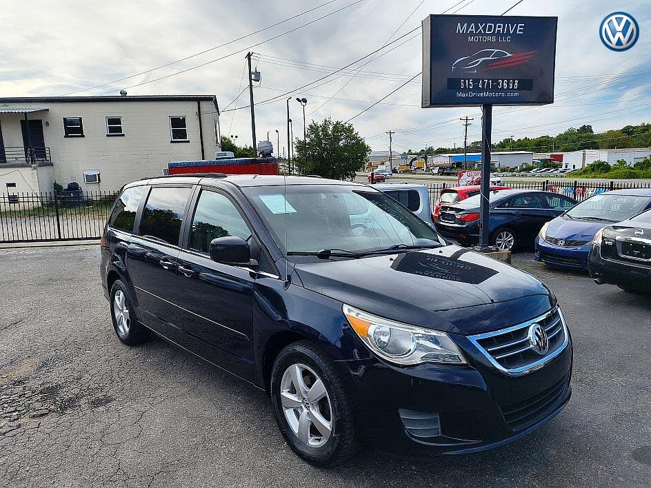 2011 Volkswagen Routan SE