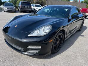 Porsche Panamera RWD