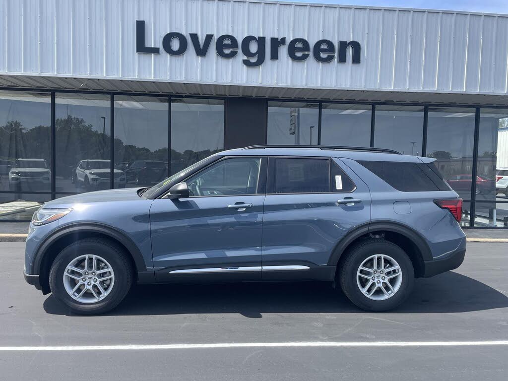 2025 Ford Explorer Active AWD