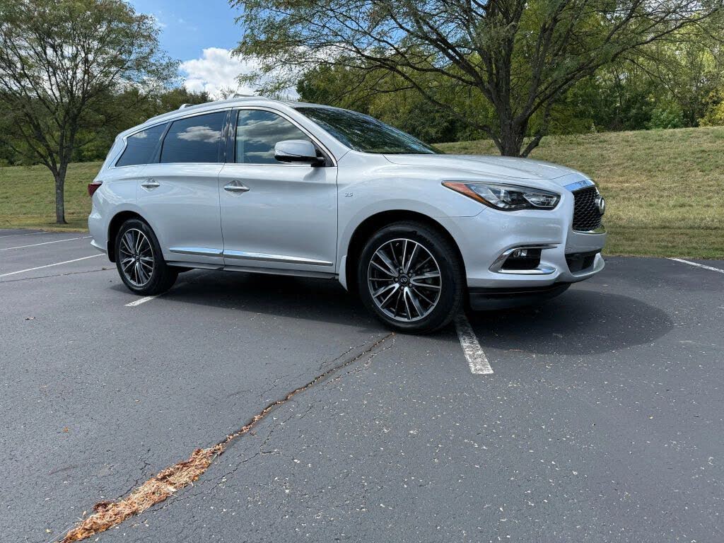 2017 INFINITI QX60 FWD