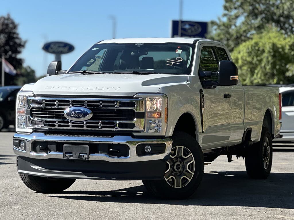 2025 Ford F-350 Super Duty XLT SuperCab LB 4WD