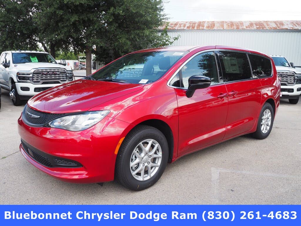 2025 Chrysler Voyager LX FWD