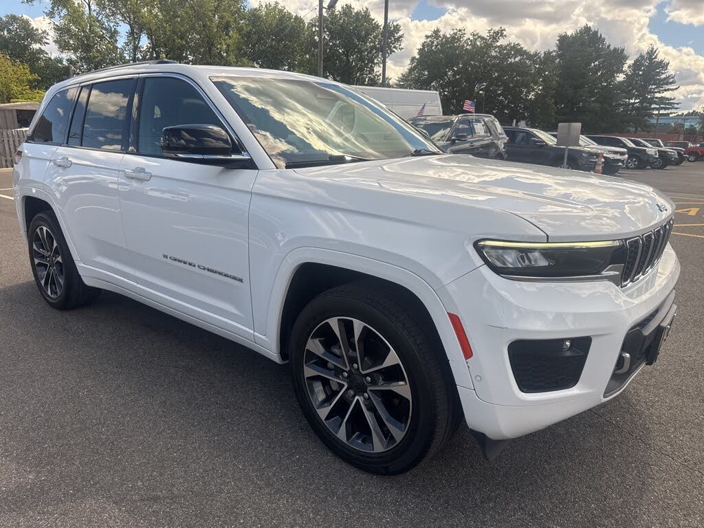 2022 Jeep Grand Cherokee Overland 4WD