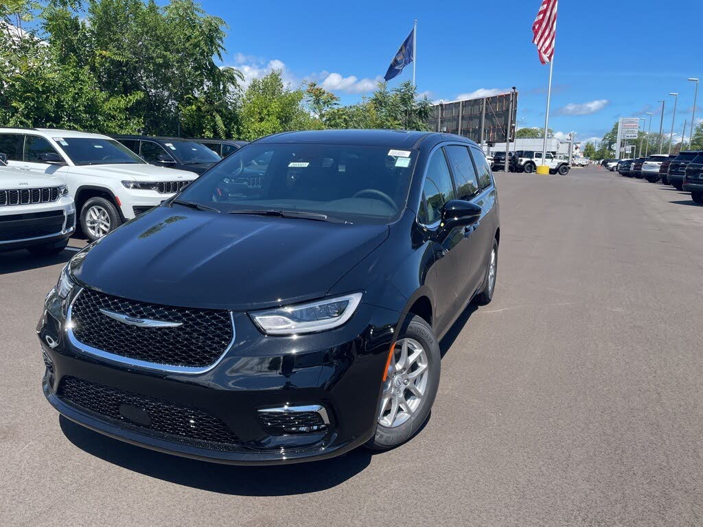 2026 Chrysler Pacifica Select FWD