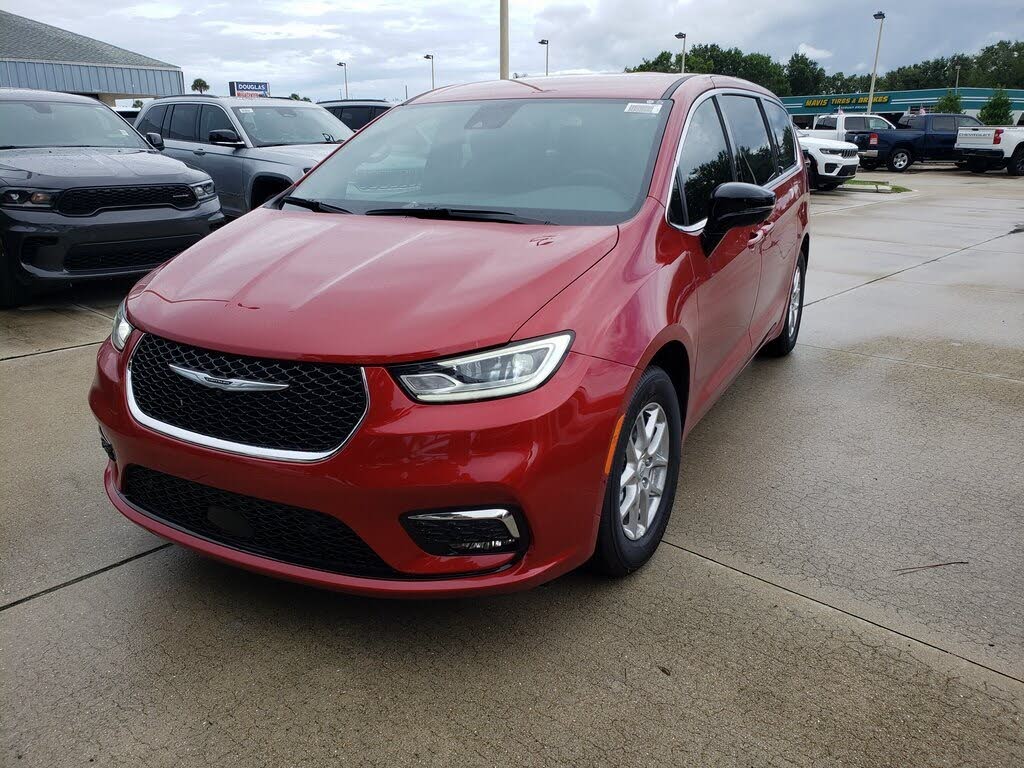 2026 Chrysler Pacifica Select FWD