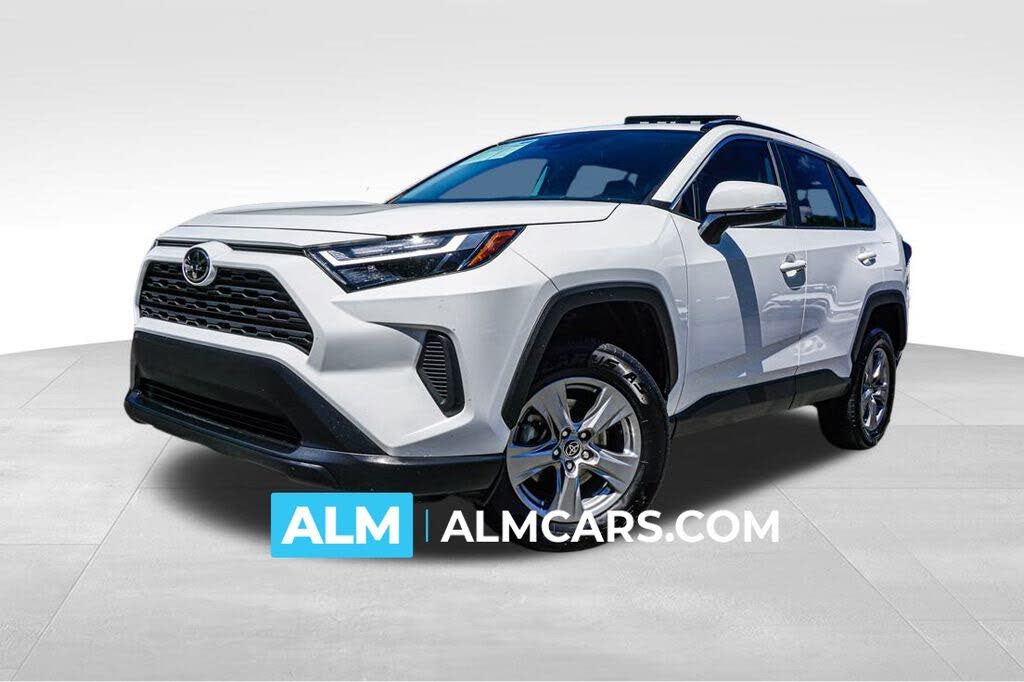 2024 Toyota RAV4 XLE FWD