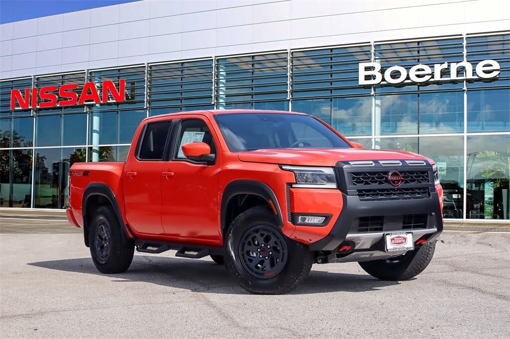 2025 Nissan Frontier PRO-4X Crew Cab 4WD
