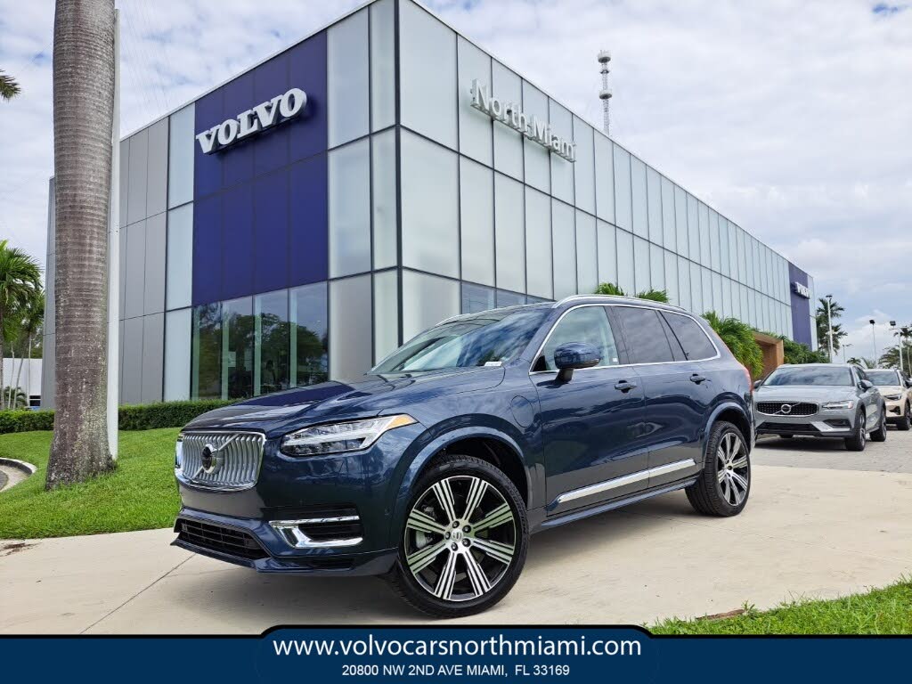 2025 Volvo XC90 Recharge T8 Plus Bright Theme 7-Passenger eAWD
