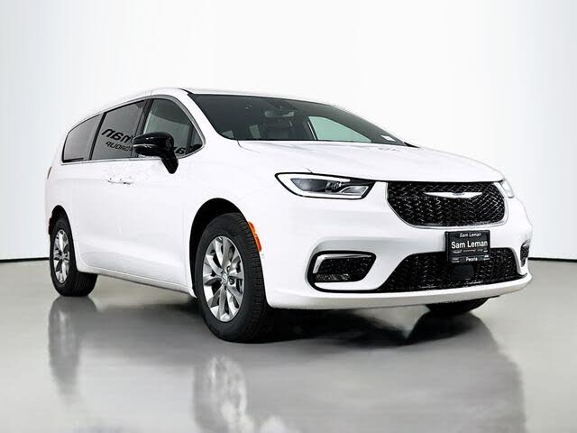2026 Chrysler Pacifica Select AWD