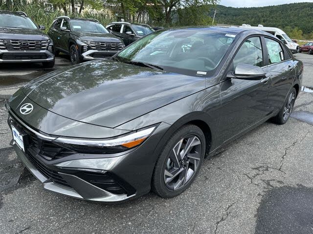 2025 Hyundai Elantra Limited FWD