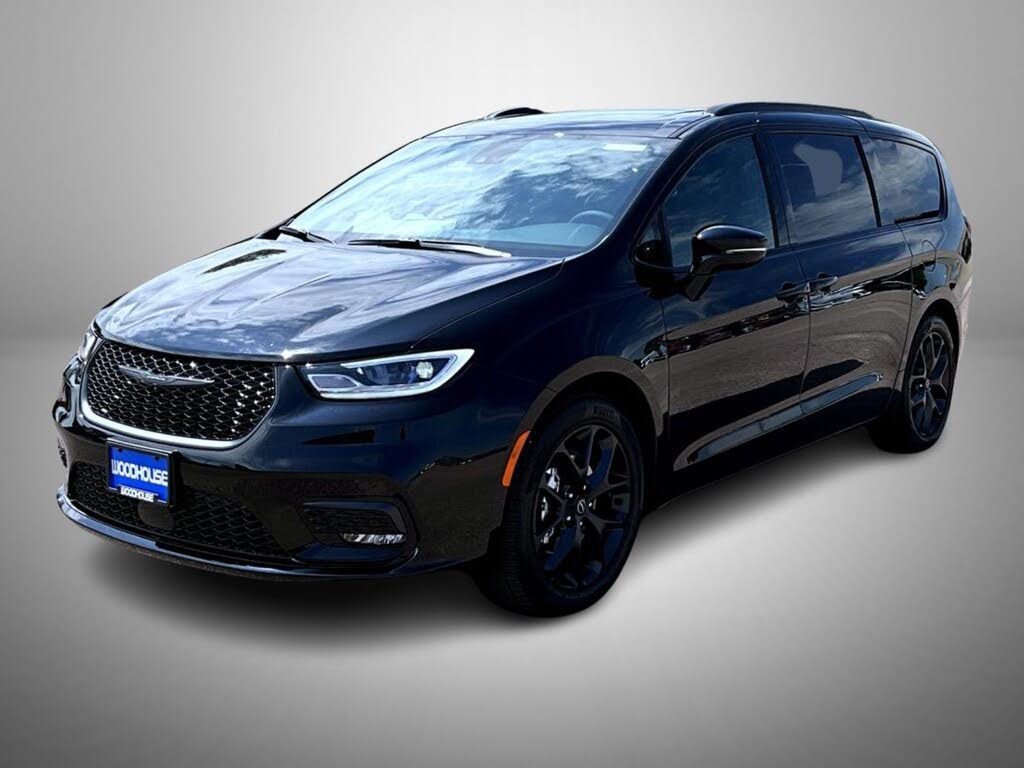 2026 Chrysler Pacifica Limited FWD