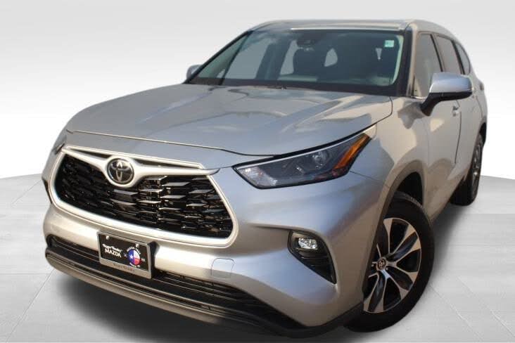 2024 Toyota Highlander LE FWD