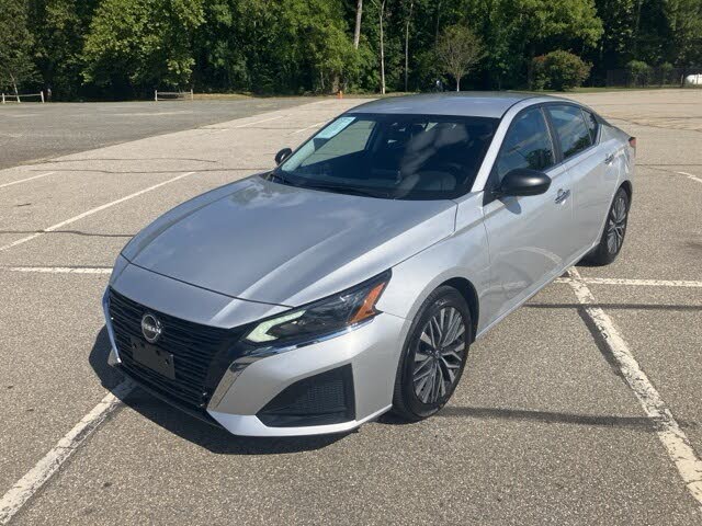 2024 Nissan Altima 2.5 SV FWD