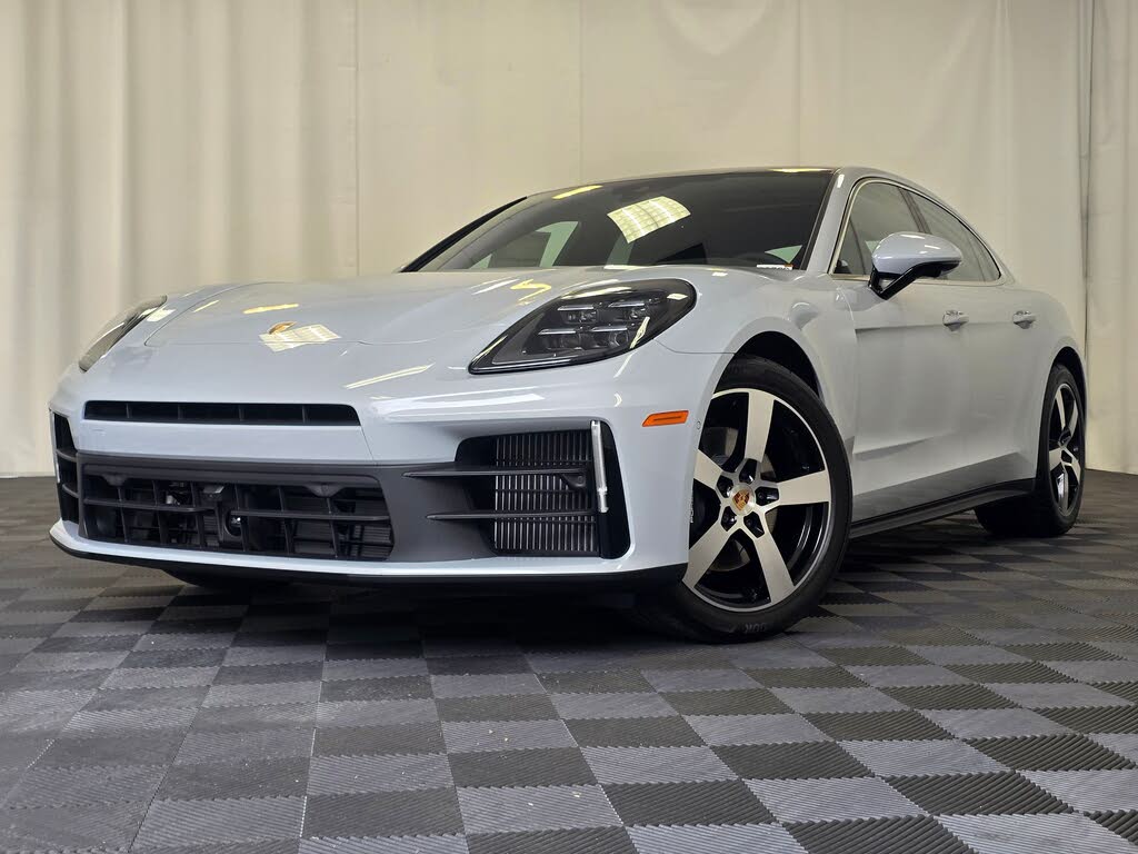 2025 Porsche Panamera 4 AWD