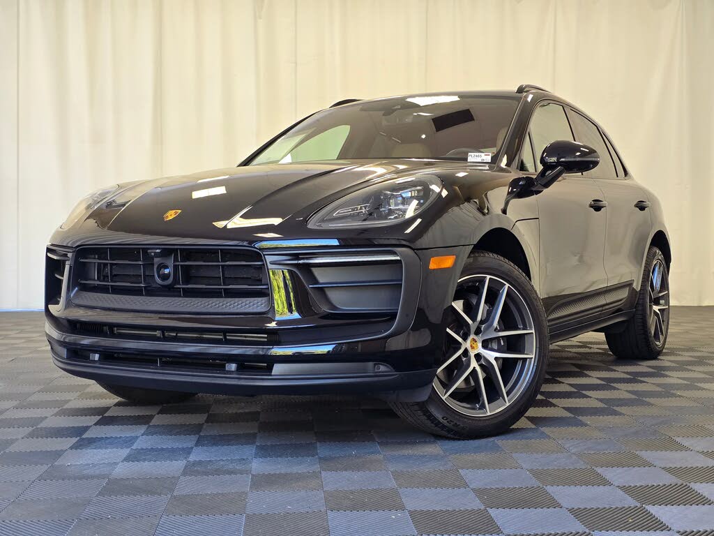 2025 Porsche Macan AWD