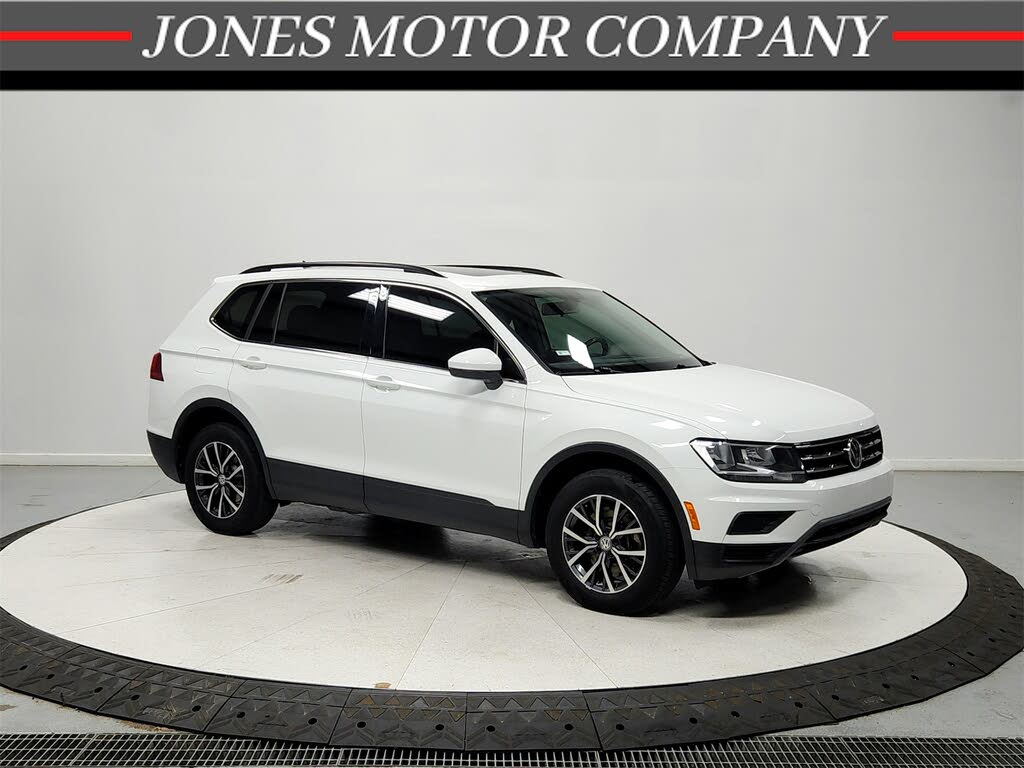 Volkswagen Tiguan ホワイト SUV White Volkswagen Tiguan for Sale | Ide VW of East Rochester