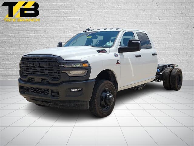 2026 RAM 3500 Chassis Tradesman Crew Cab LB DRW 4WD