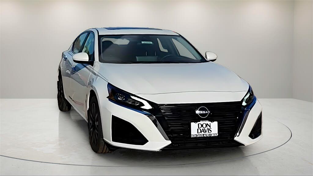 2025 Nissan Altima 2.5 SV FWD