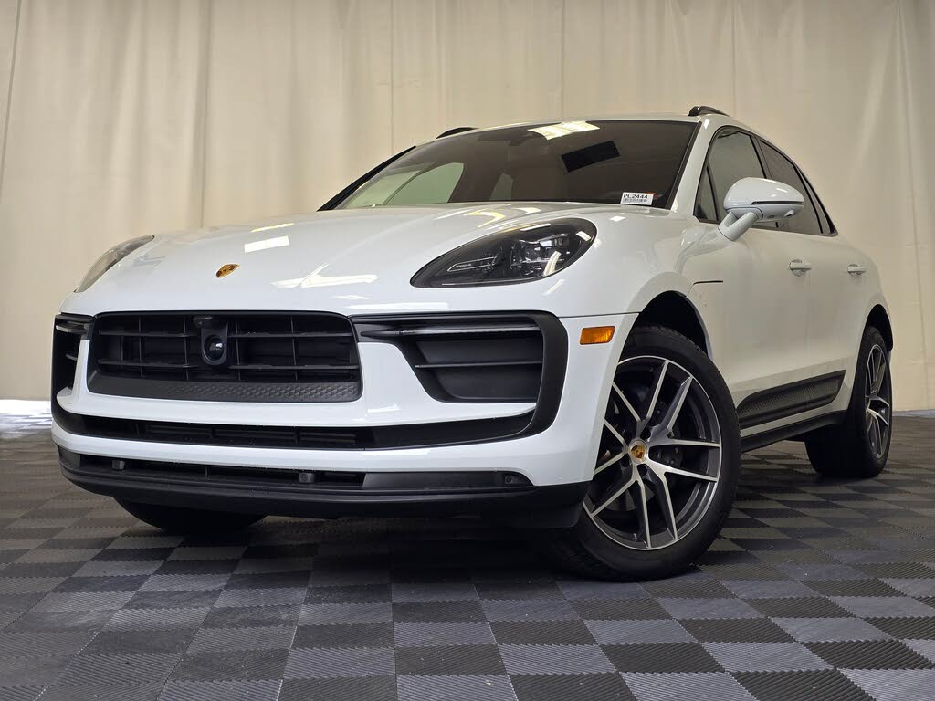 2025 Porsche Macan AWD