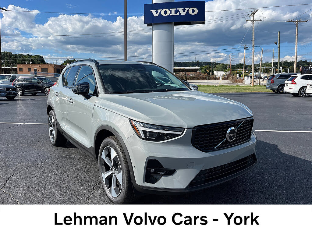 2026 Volvo XC40 B5 Plus AWD