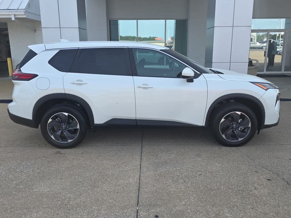 2024 Nissan Rogue SV FWD