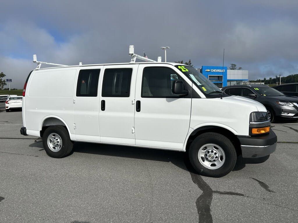 2025 Chevrolet Express Cargo 2500 RWD