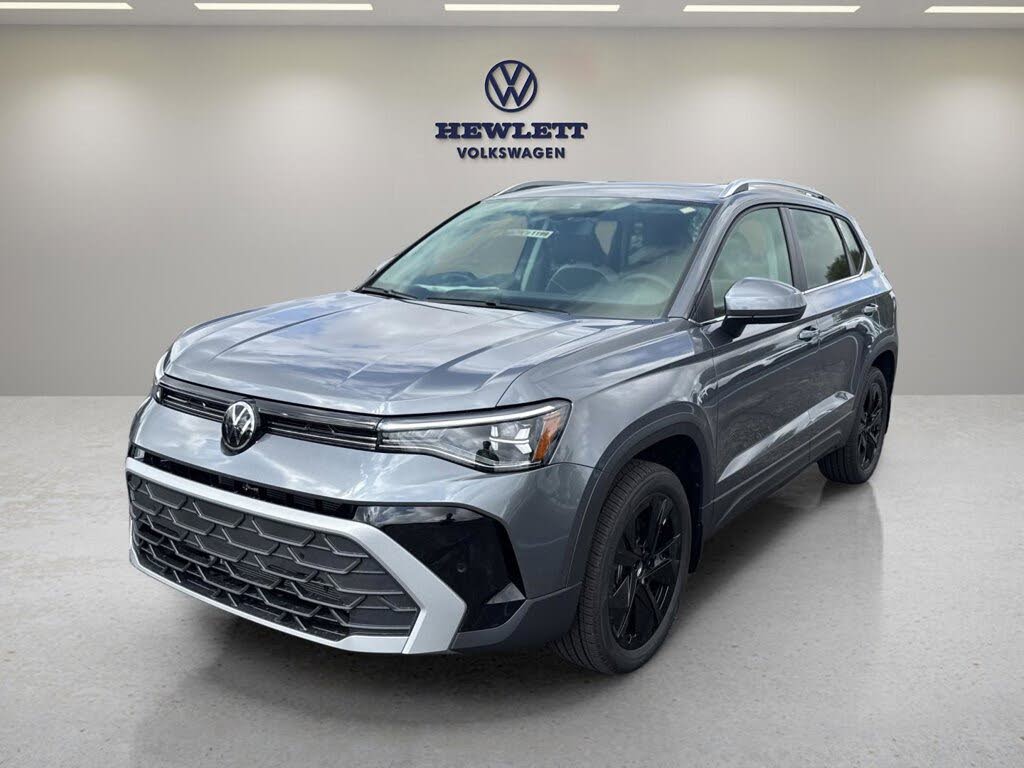 2025 Volkswagen Taos SE FWD