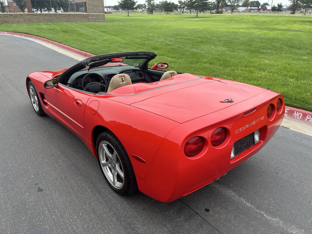 1998 Chevrolet Corvette Convertible RWD