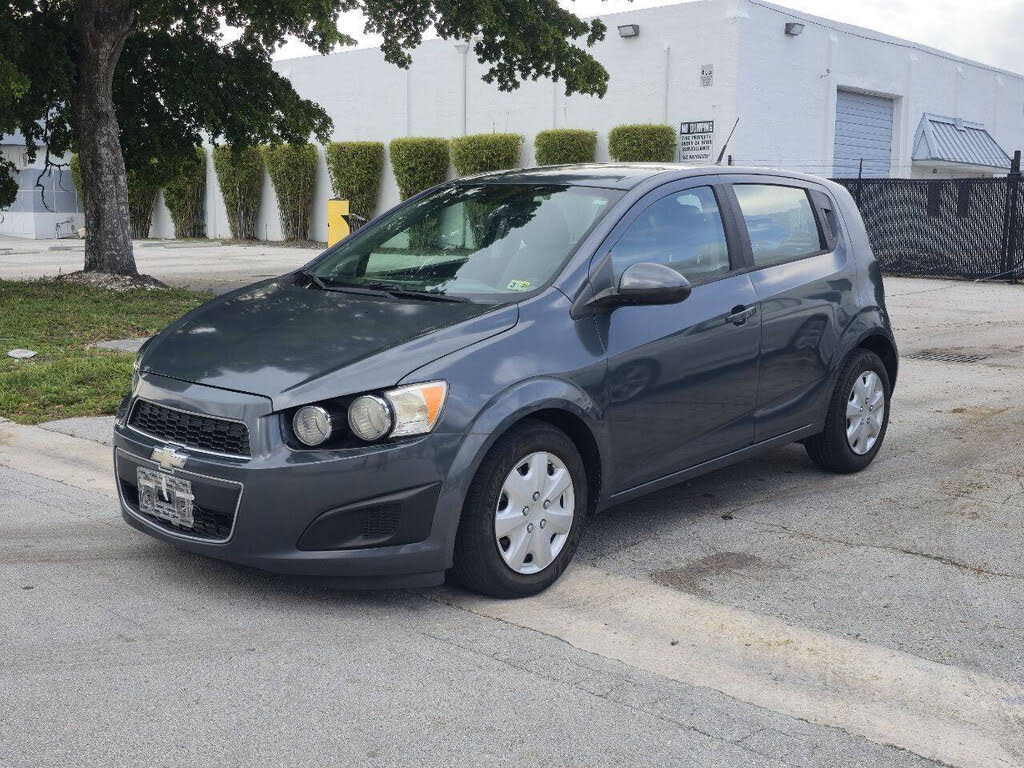 2013 Chevrolet Sonic LS Hatchback FWD