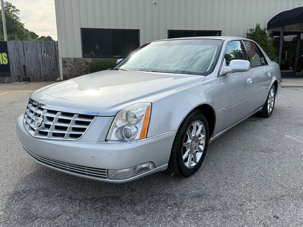 2010 Cadillac DTS Luxury FWD