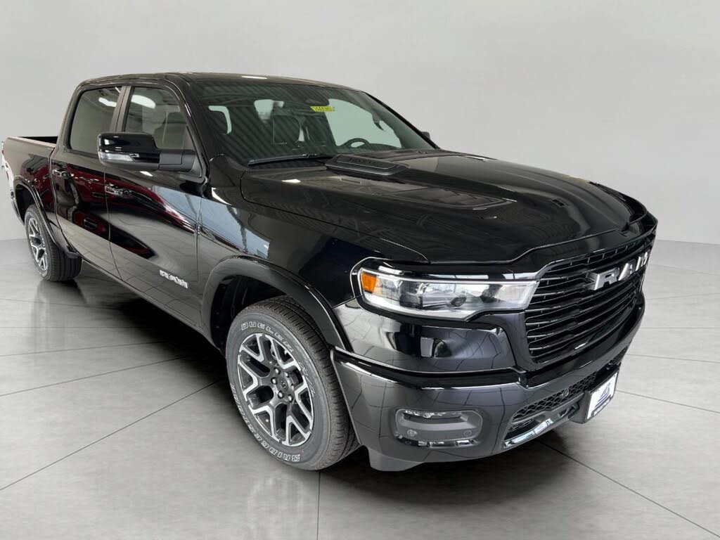 2026 RAM 1500 Laramie Crew Cab 4WD