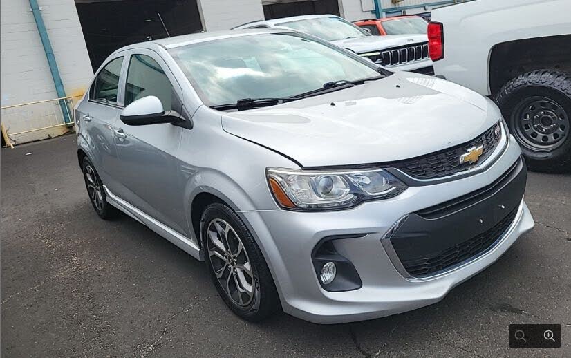 2017 Chevrolet Sonic LT Sedan FWD