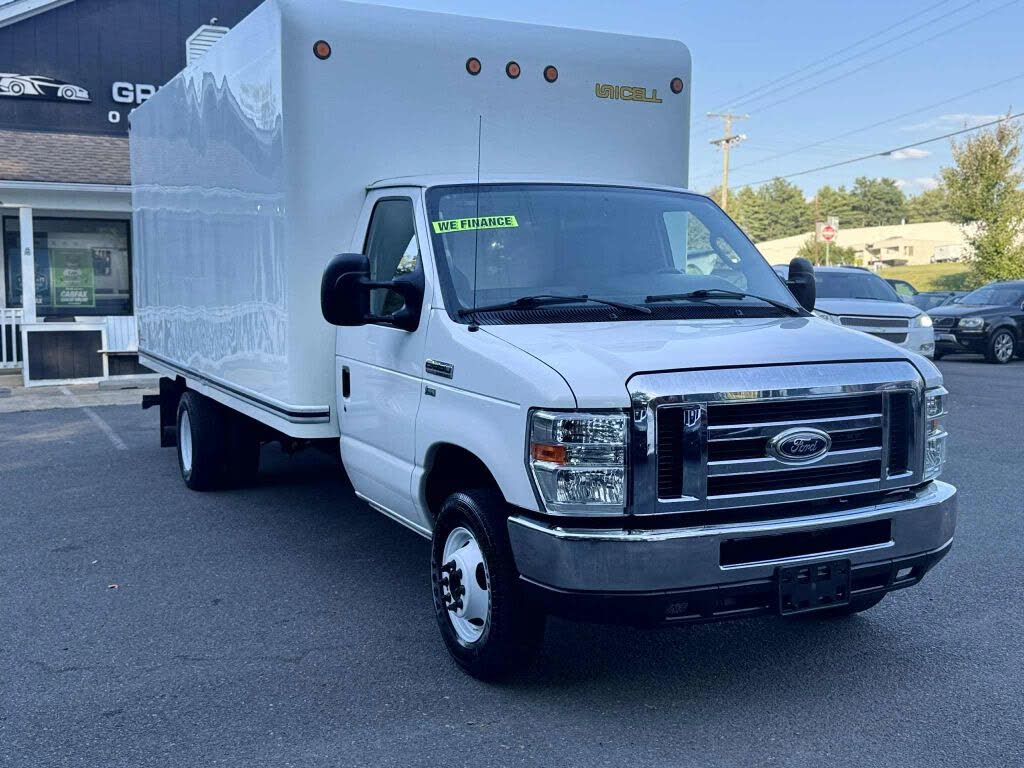 2016 Ford E-Series Chassis E-350 Super Duty 138 Cutaway RWD