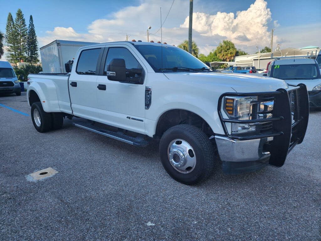 2018 Ford F-350 Super Duty XLT Crew Cab LB DRW 4WD