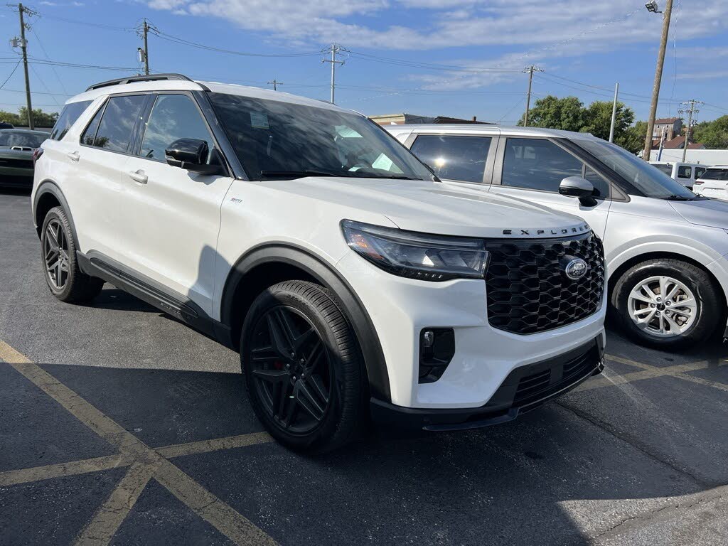 2025 Ford Explorer ST-Line AWD