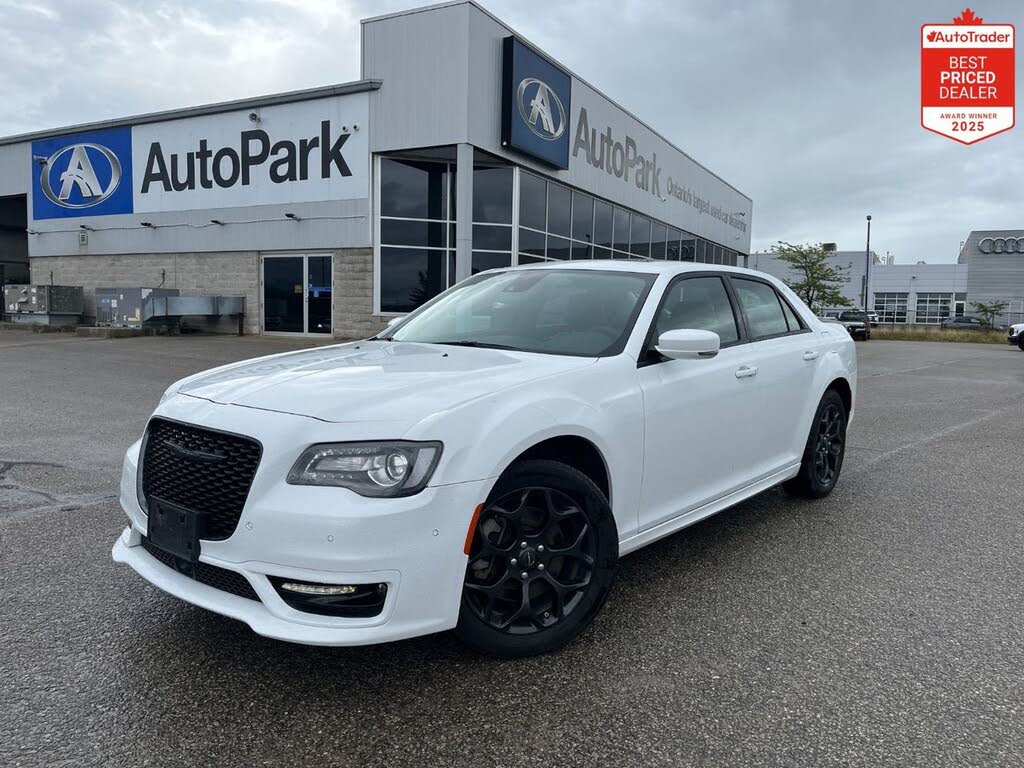 2023 Chrysler 300 Touring L AWD
