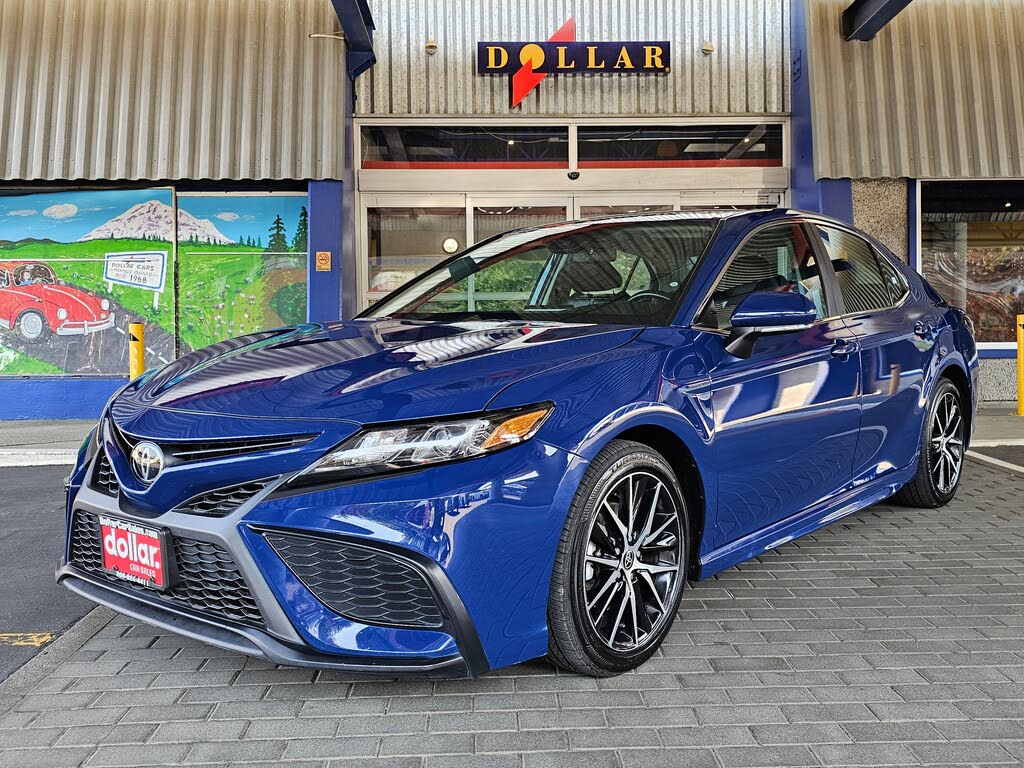 2024 Toyota Camry SE FWD