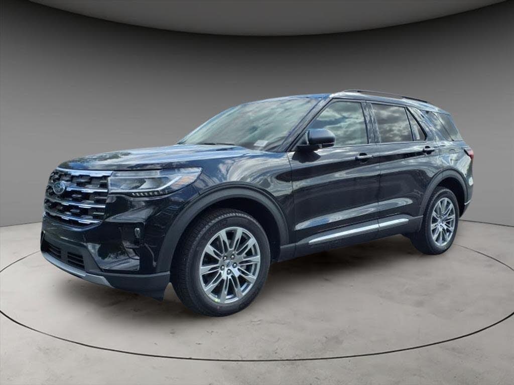 2025 Ford Explorer Active AWD