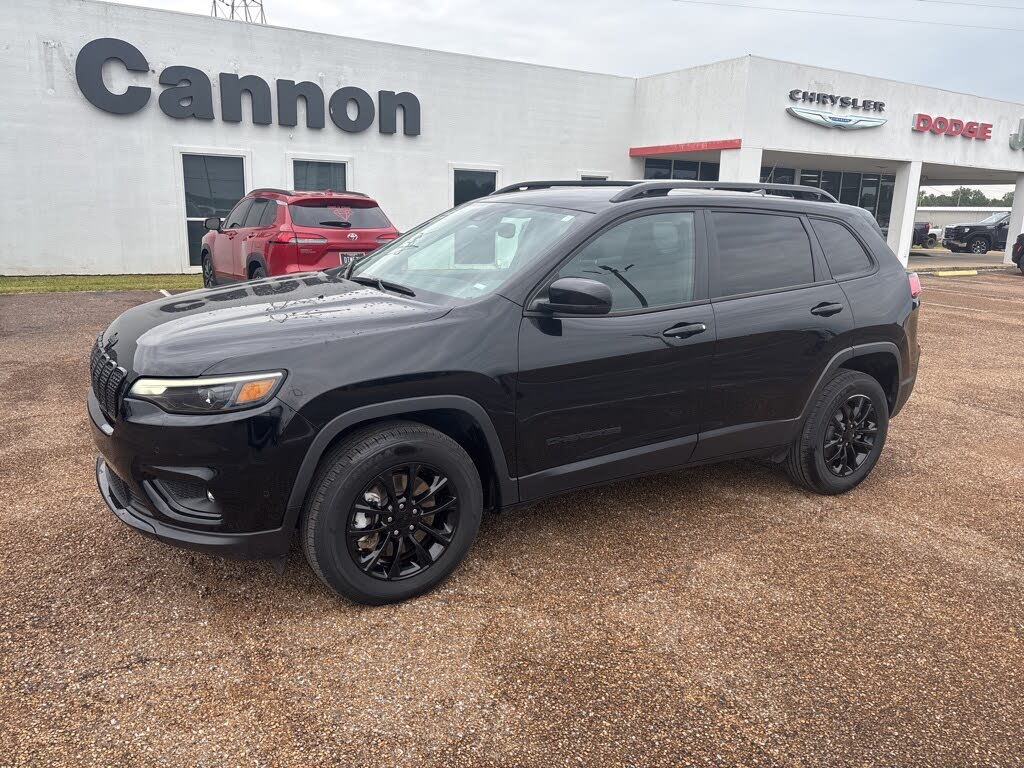 2023 Jeep Cherokee Altitude 4WD