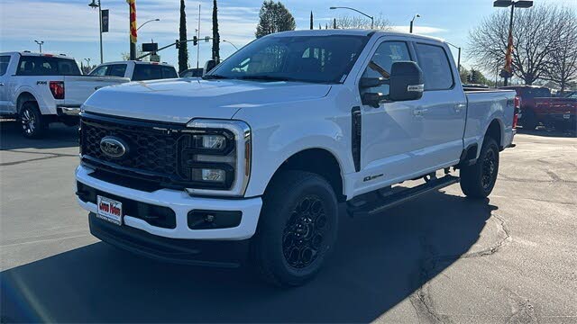 2025 Ford F-250 Super Duty Lariat Crew Cab 4WD