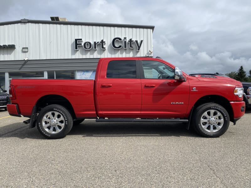 2024 RAM 3500 Laramie Crew Cab 4WD