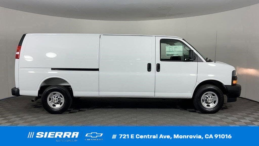 2025 Chevrolet Express Cargo 2500 RWD