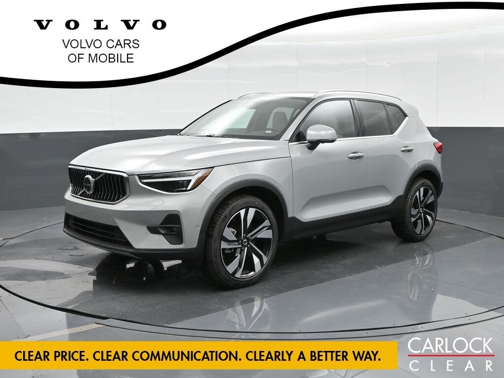 2025 Volvo XC40 B5 Ultra Bright Theme AWD